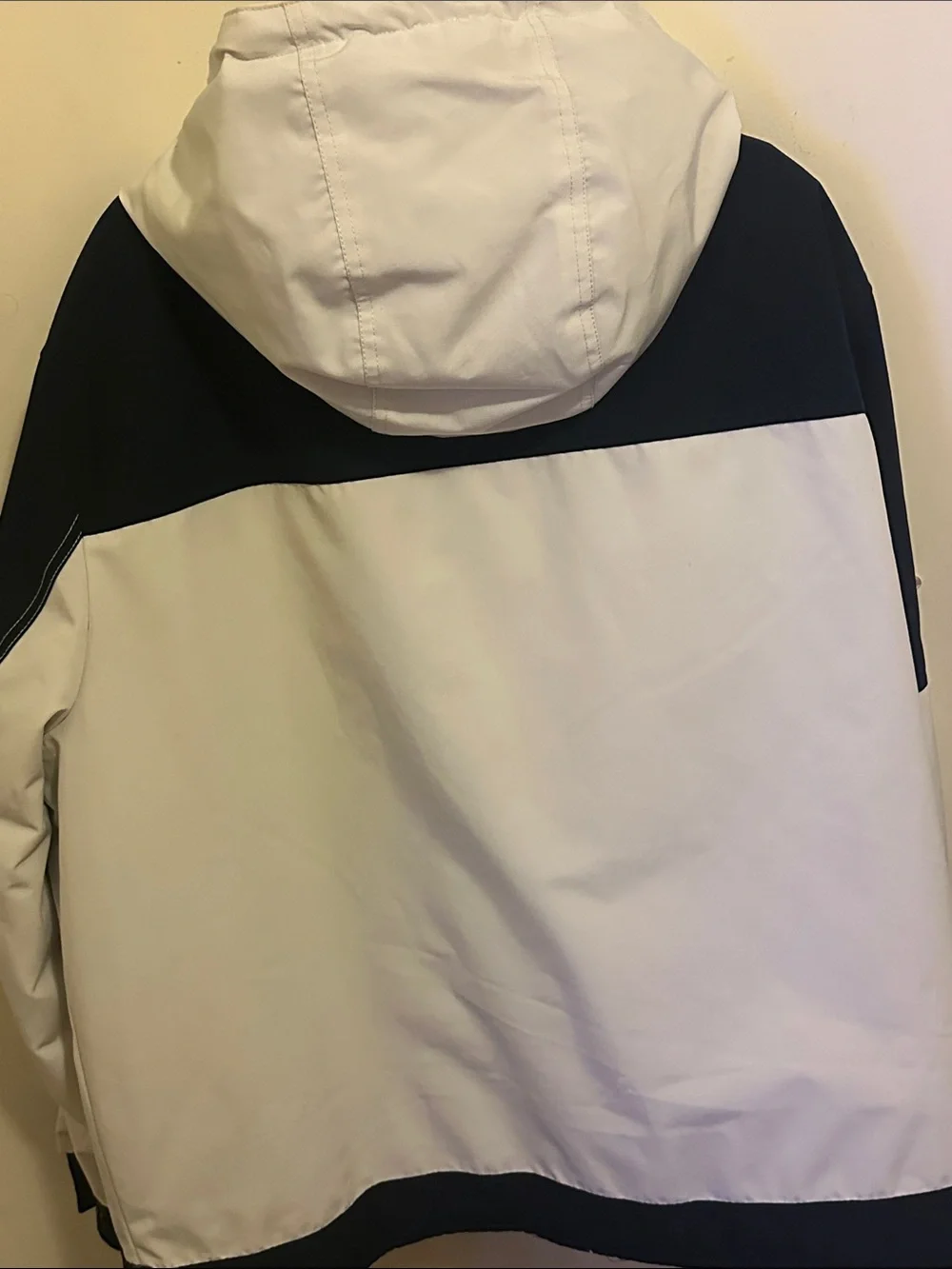 Club Room durable hooded